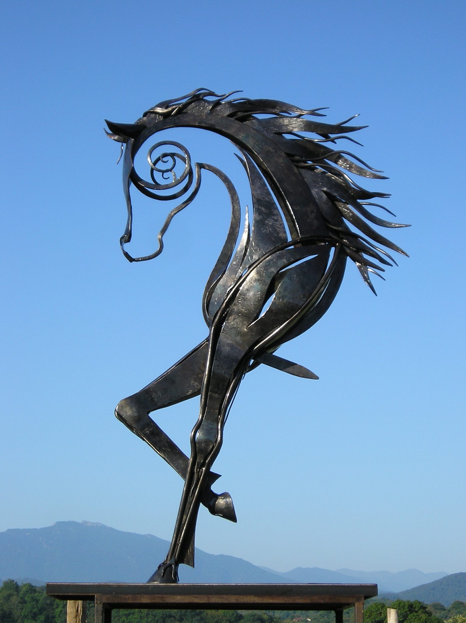 Sculpture Cheval Monumentale Excalibur